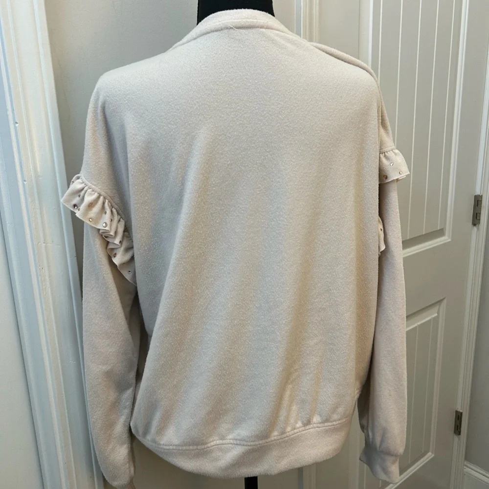 Women’s Cream‎ Ruffle Sleeve Sweatshirt Pullover Size Large